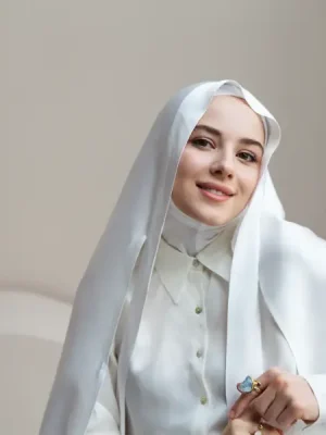 beautiful-woman-wearing-hijab (1)